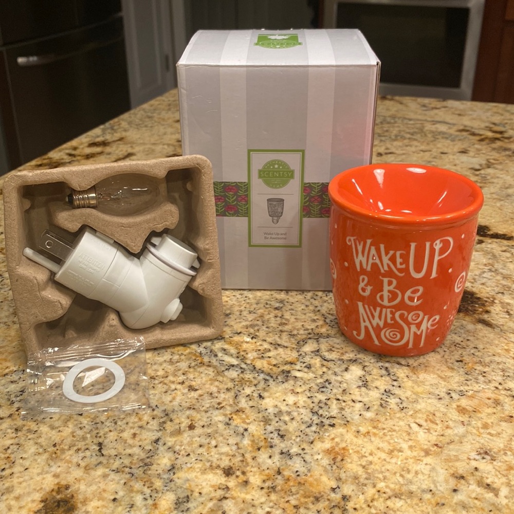 Scentsy •Wake Up & Be Awesome• Warmer